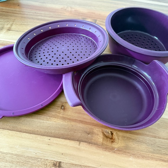 Tupperware Purple Microwave Bundle - Picture 2 of 9